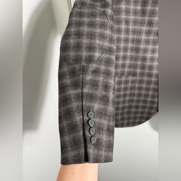Daniel Hechter brown and Gray wool Sport Coat with windowpane plaid 42S - Picture 4 of 10